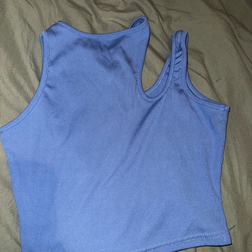 HIGH NECK CROP TOP